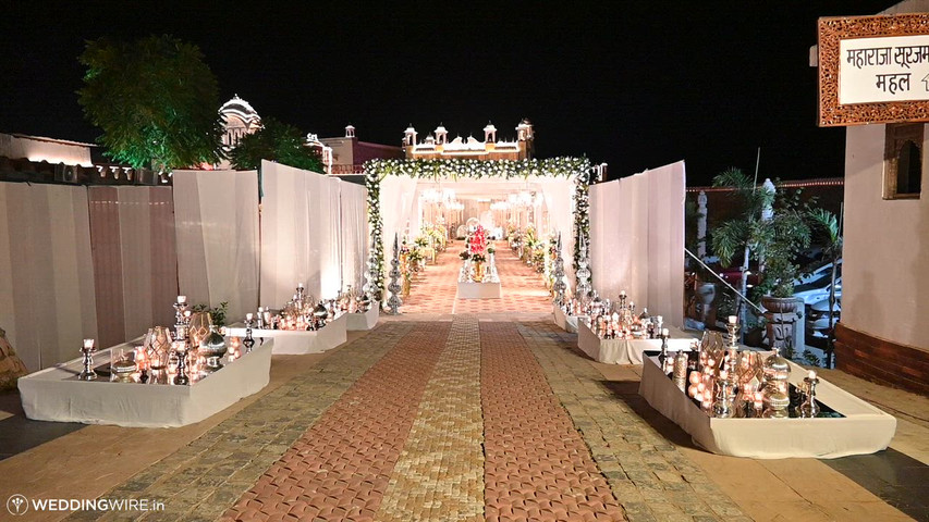 Entrance decor