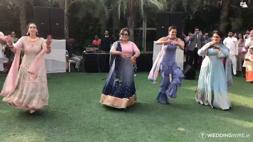 Bride and sisters cousins wedding dance performance