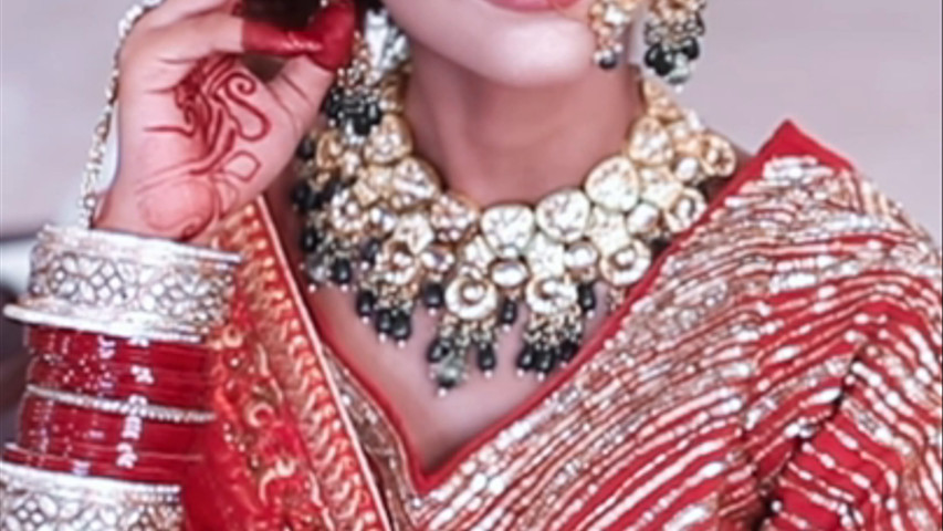 Bride of patna showing her best bridal makeup in patna done by the best bridal makeup artist in patna at the best salon in patna 166453514038346