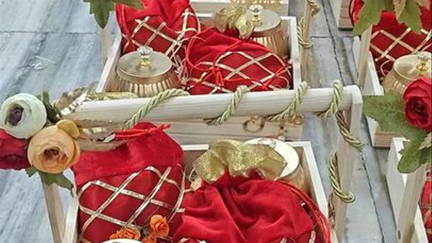 Anniversary return favours 