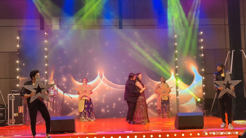 A Graceful Performance Performed By Bride's Bhaiya & Bhabhi.