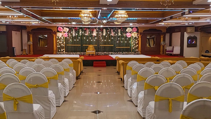 Green Grass stage Decor 