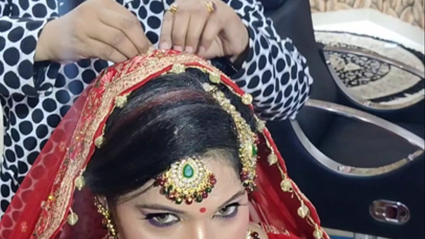 Looks Bridal Makeup Salon And Spa