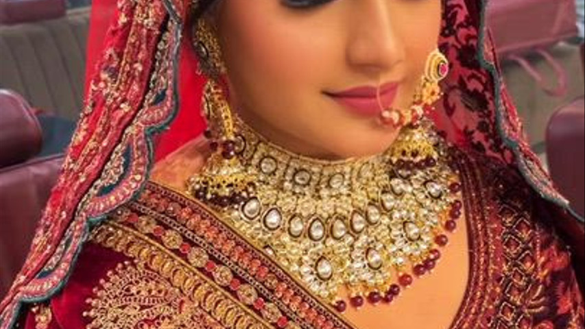 “Bridal Makeup in Varanasi by the Best Makeup Artist in Varanasi at Beauty Island Salon”