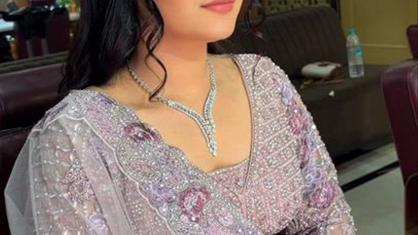 “Bridal Makeup in Varanasi by the Best Makeup Artist in Varanasi at Beauty Island Salon”