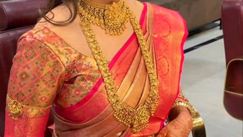 “Bridal Makeup in Varanasi by the Best Makeup Artist in Varanasi at Beauty Island Salon”