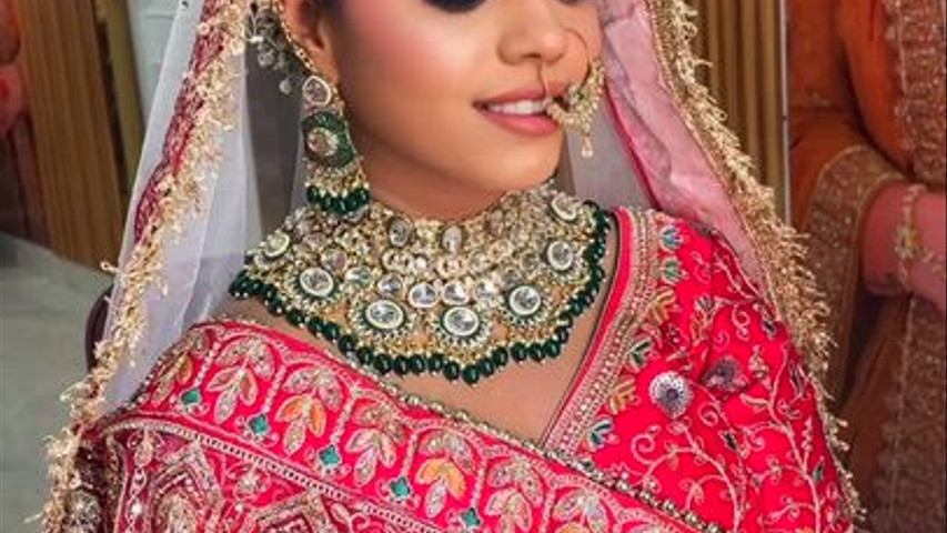“Bridal Makeup in Varanasi by the Best Makeup Artist in Varanasi at Beauty Island Salon”