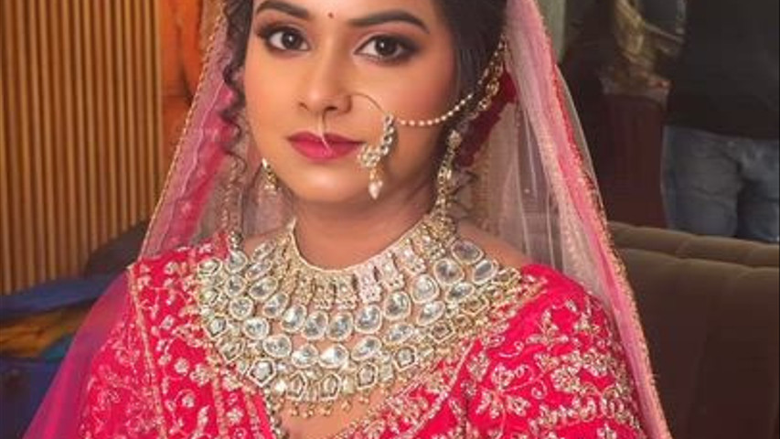 “Bridal Makeup in Varanasi by the Best Makeup Artist in Varanasi at Beauty Island Salon”