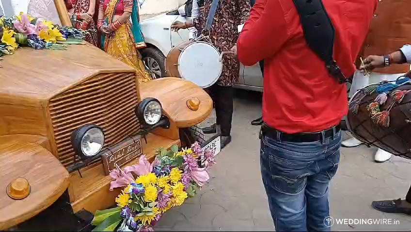 Paramjeet Limousine and Vintage Car