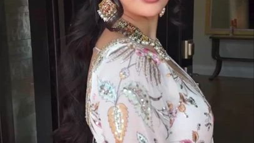 AWM - Makeovers by Aastha