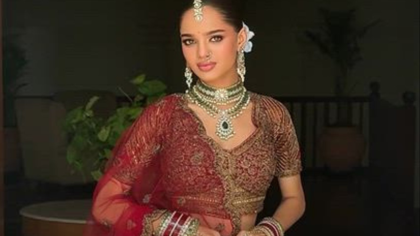 AWM - Makeovers by Aastha