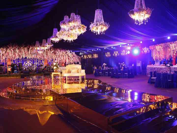 3 Types Of Wedding Venues Why Choose Indoors Open Skies Or A