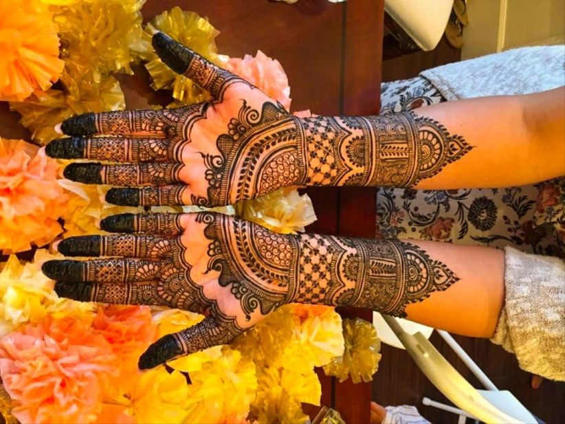 royal front hand mehndi design