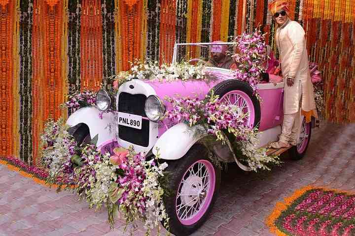 Car Flower Decoration Ideas For Your Wedding Car You Must Try Out