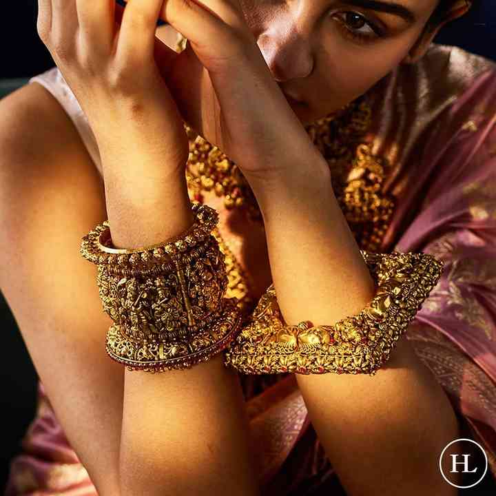 gold jewellery kangan