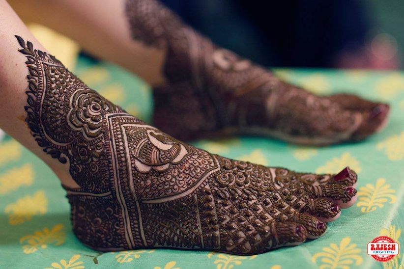 Modern Rose Mehndi Design for Feet  