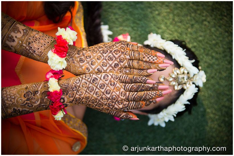 modern rose mehndi design