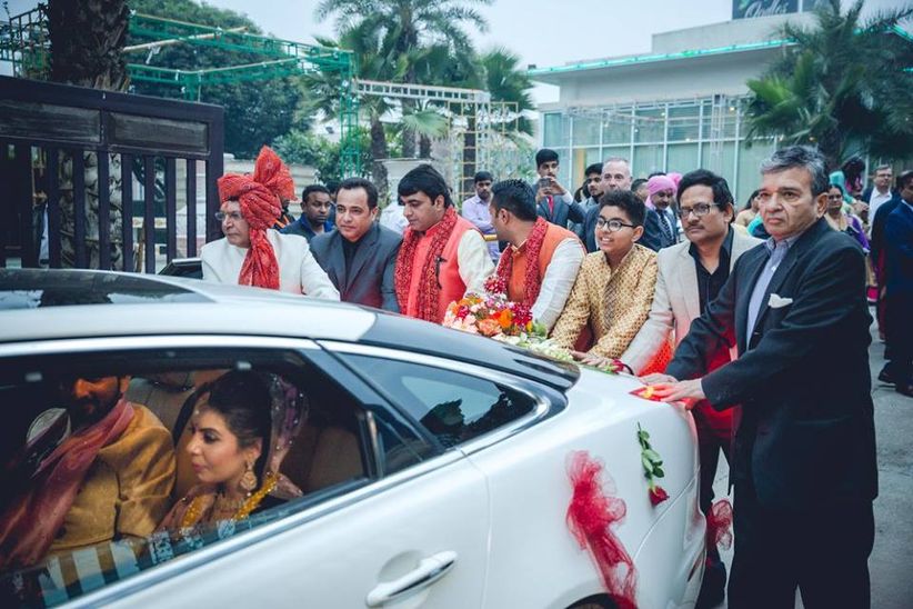 7 Stunning Yet Simple Car Decoration For Marriage For A Blissful