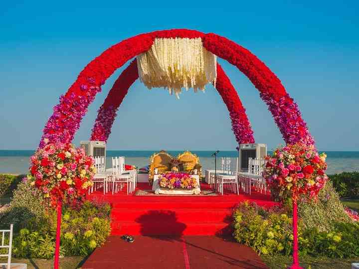 12 Awe Inspiring Wedding Mandap Decoration With Flowers You Wouldn