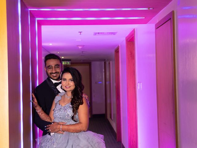 Pranav and Prachi's wedding in Mumbai, Maharashtra 11