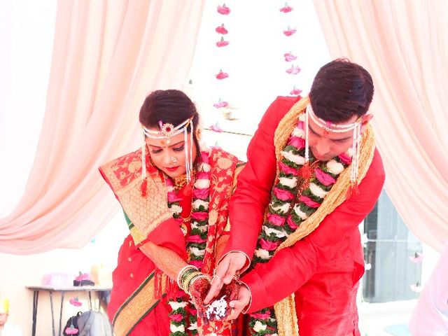 Renu and Swapnil &apos;s wedding in Mumbai, Maharashtra 32