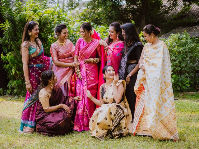 Jahnabi and Himanshu's wedding in Mumbai, Maharashtra 18