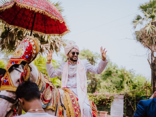 Jahnabi and Himanshu's wedding in Mumbai, Maharashtra 20