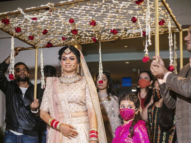 Garima and Manish&apos;s wedding in Faridabad, Delhi NCR 7