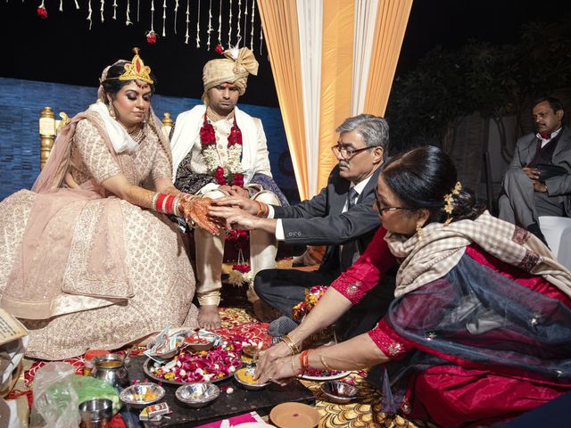 Garima and Manish&apos;s wedding in Faridabad, Delhi NCR 15