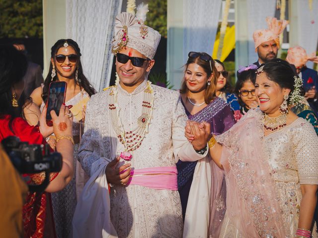 Anant and Vanshikha's wedding in Haridwar, Uttarakhand 10