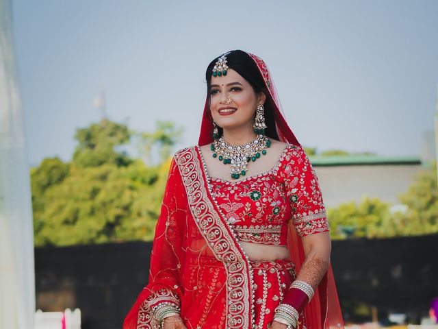 Anant and Vanshikha's wedding in Haridwar, Uttarakhand 15