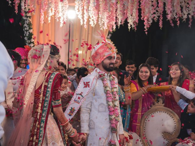 Bansi and Abhi&apos;s wedding in Mumbai, Maharashtra 22