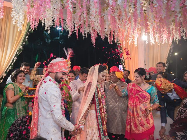 Bansi and Abhi&apos;s wedding in Mumbai, Maharashtra 27