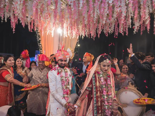 Bansi and Abhi&apos;s wedding in Mumbai, Maharashtra 29