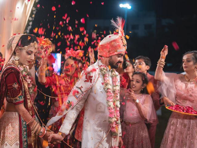 Bansi and Abhi&apos;s wedding in Mumbai, Maharashtra 40