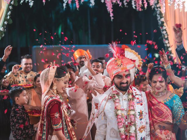 Bansi and Abhi&apos;s wedding in Mumbai, Maharashtra 42