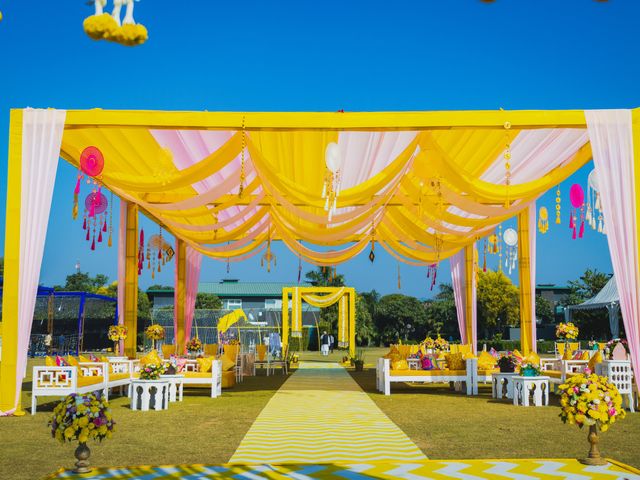 Anant and Vanshikha's wedding in Haridwar, Uttarakhand 15