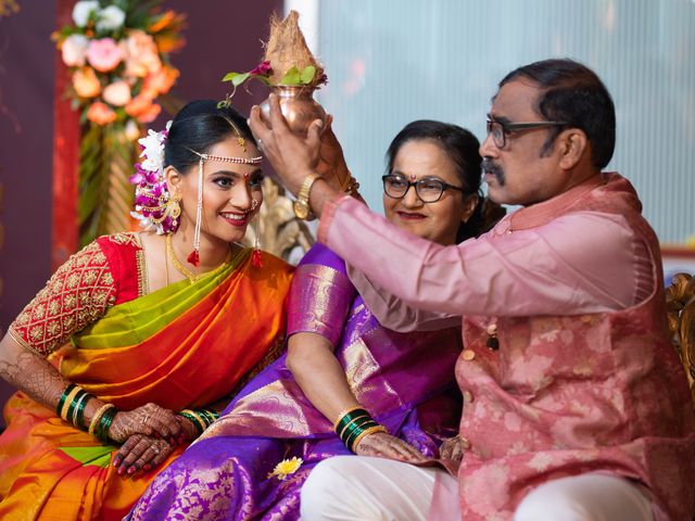 Mayuri and Pradeep&apos;s wedding in Mumbai, Maharashtra 13