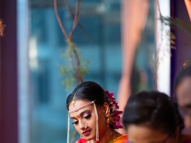 Mayuri and Pradeep&apos;s wedding in Mumbai, Maharashtra 14
