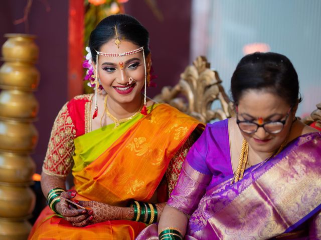 Mayuri and Pradeep&apos;s wedding in Mumbai, Maharashtra 16