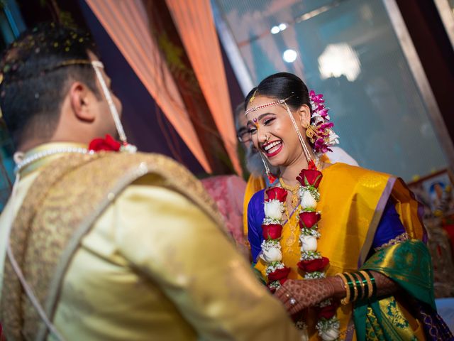Mayuri and Pradeep&apos;s wedding in Mumbai, Maharashtra 20