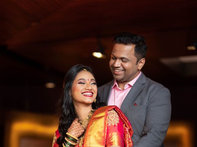 Mayuri and Pradeep&apos;s wedding in Mumbai, Maharashtra 31