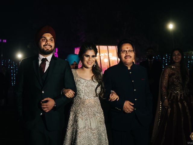 Garima and Akshay&apos;s wedding in Gurgaon, Delhi NCR 21
