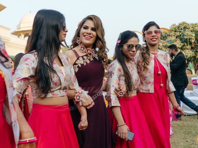 Garima and Akshay&apos;s wedding in Gurgaon, Delhi NCR 10