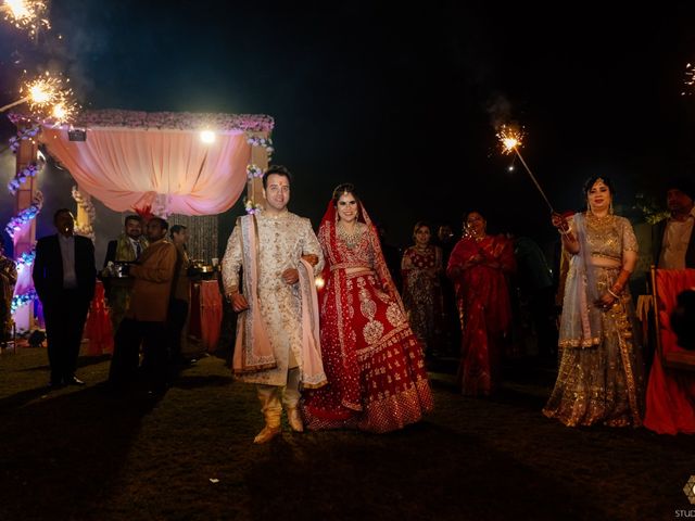 Garima and Akshay&apos;s wedding in Gurgaon, Delhi NCR 55