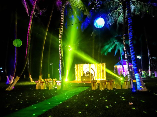 Jyoti and Tarang&apos;s wedding in Raigad, Maharashtra 54