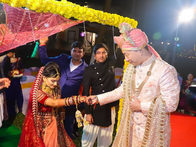 Jyoti and Tarang&apos;s wedding in Raigad, Maharashtra 86