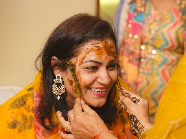 Rakhee and Dipesh's wedding in Mumbai, Maharashtra 8