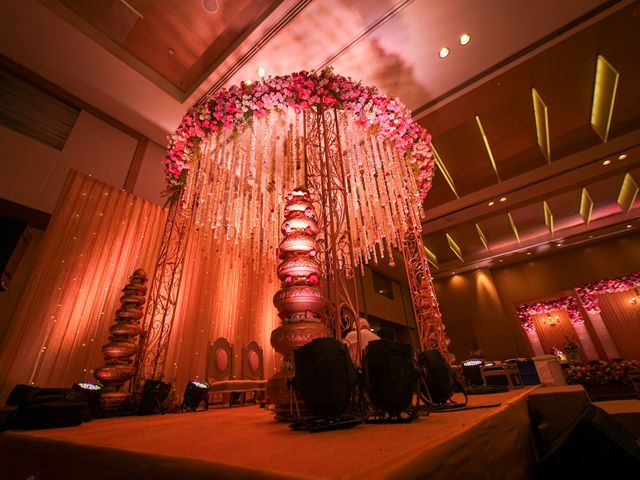 Rakhee and Dipesh's wedding in Mumbai, Maharashtra 10