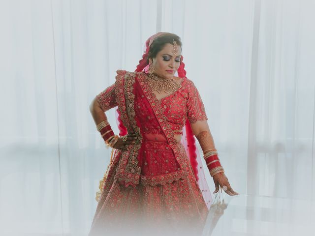 Rakhee and Dipesh's wedding in Mumbai, Maharashtra 15